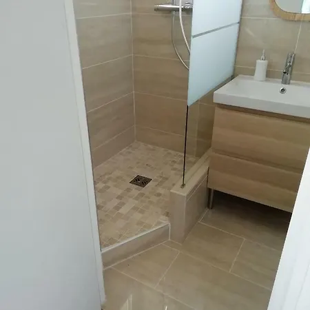 La Halte Lilloise Botanique Appartement *